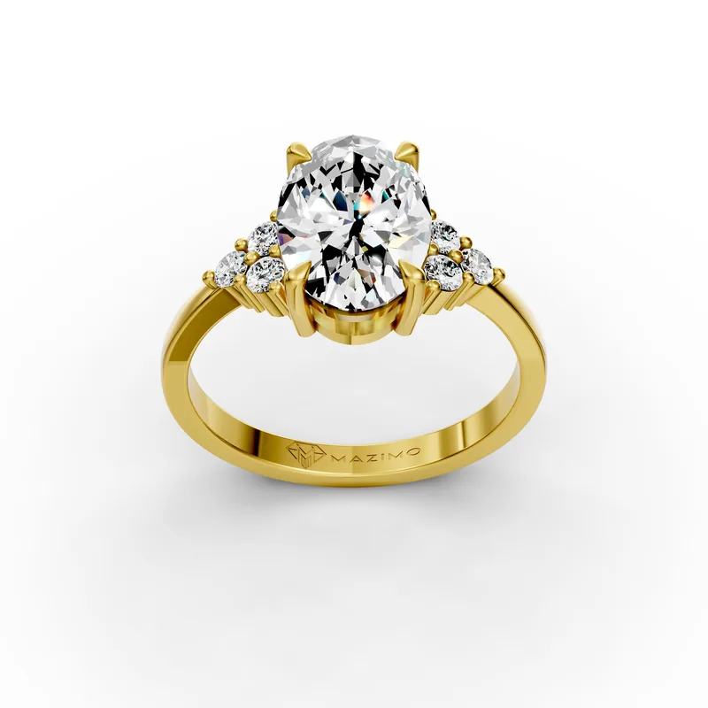 Oval Cluster Ring in 18K yellow gold