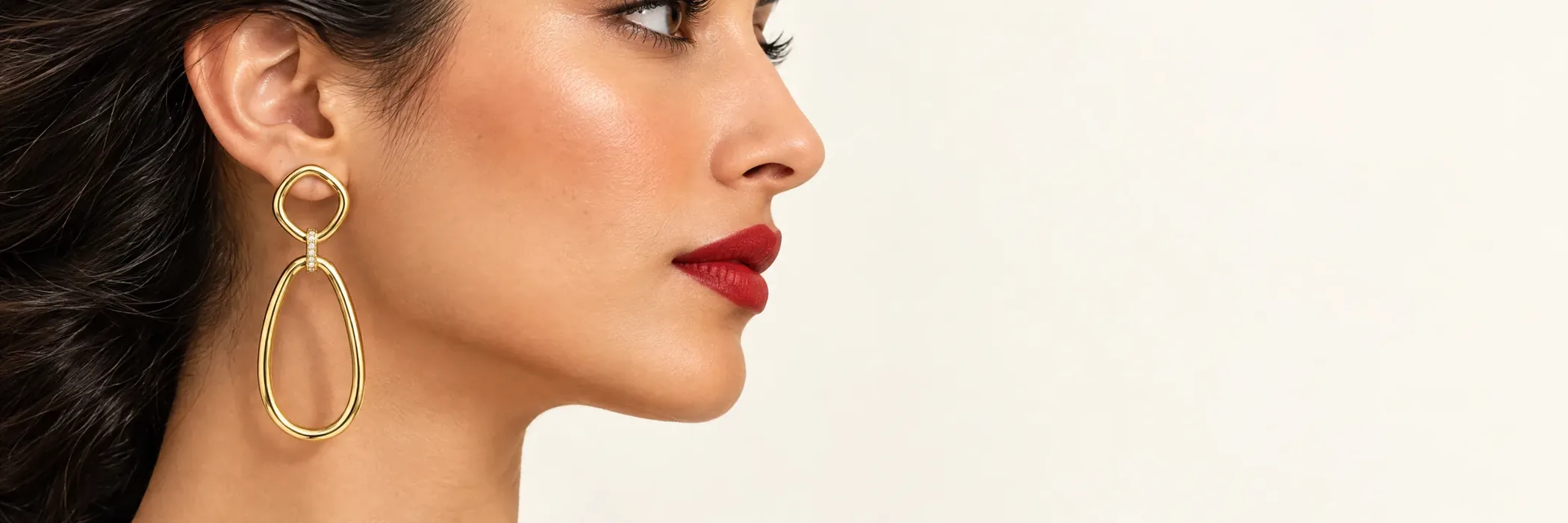 سونے کی بالیاں از مازیمو جیولری، دبئی