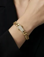 18K gold Mazimo collection diamond Cuban link bracelet with pavé diamond clasp and diamond-accented links, 23.10 grams